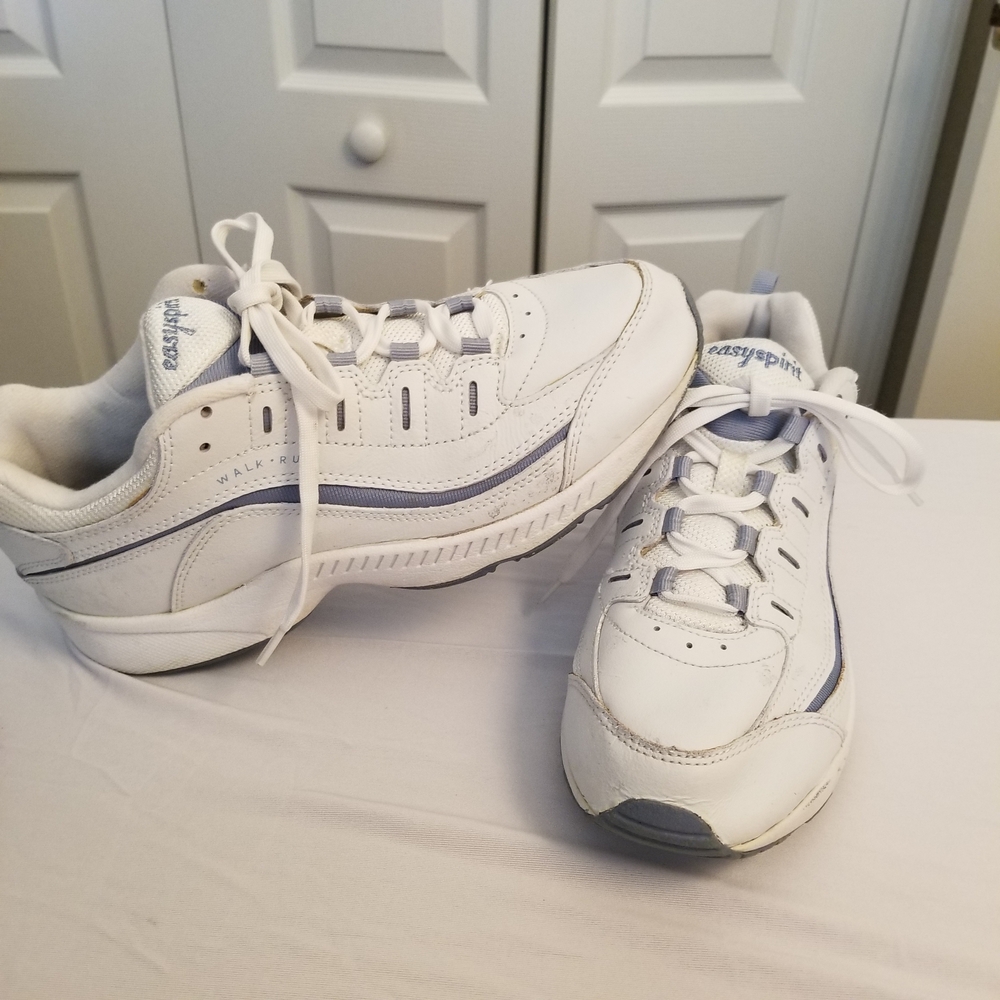 Easy Spirit Kids' White & Light Blue Walk-Run Sneakers